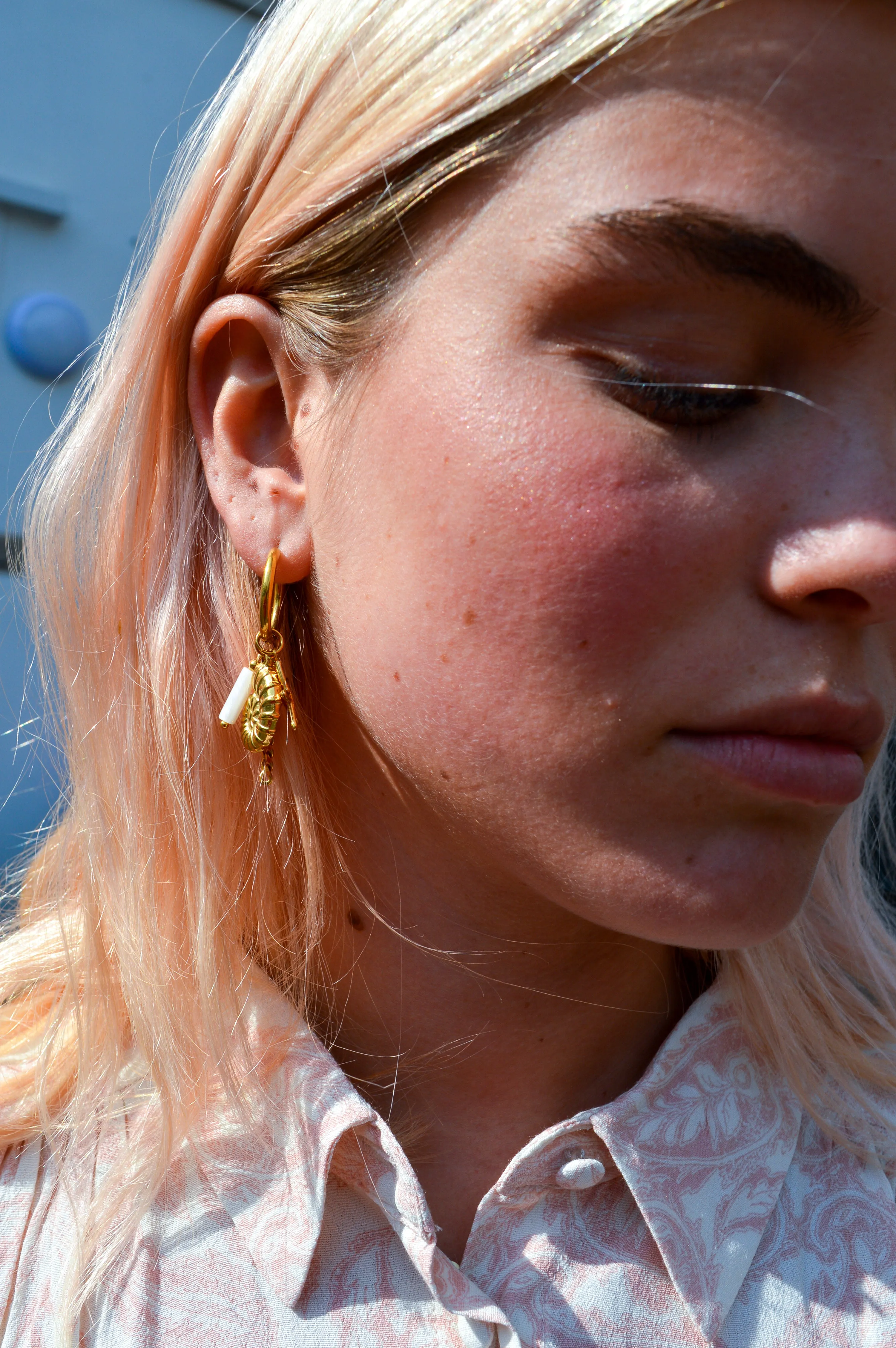 Bazou Shell Earrings