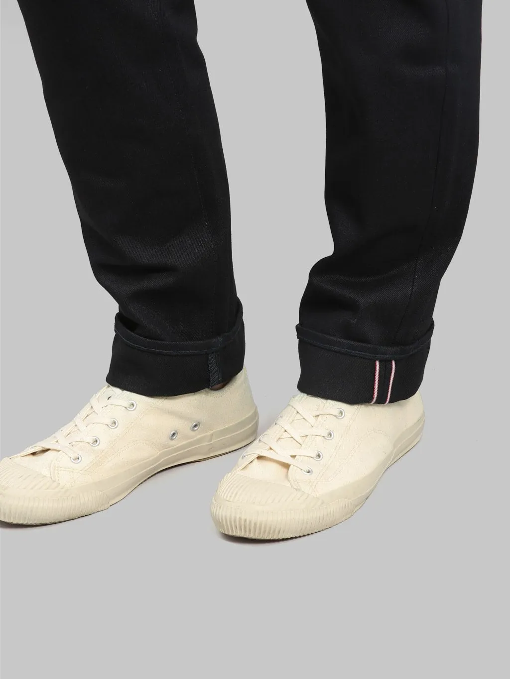 Momotaro 0605-IBSP 15.7oz Indigo X Black Natural Tapered Jeans