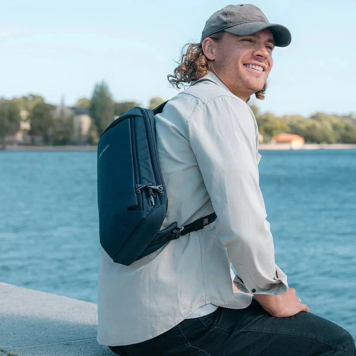 Pacsafe Vibe 325 Anti-Theft Sling Pack