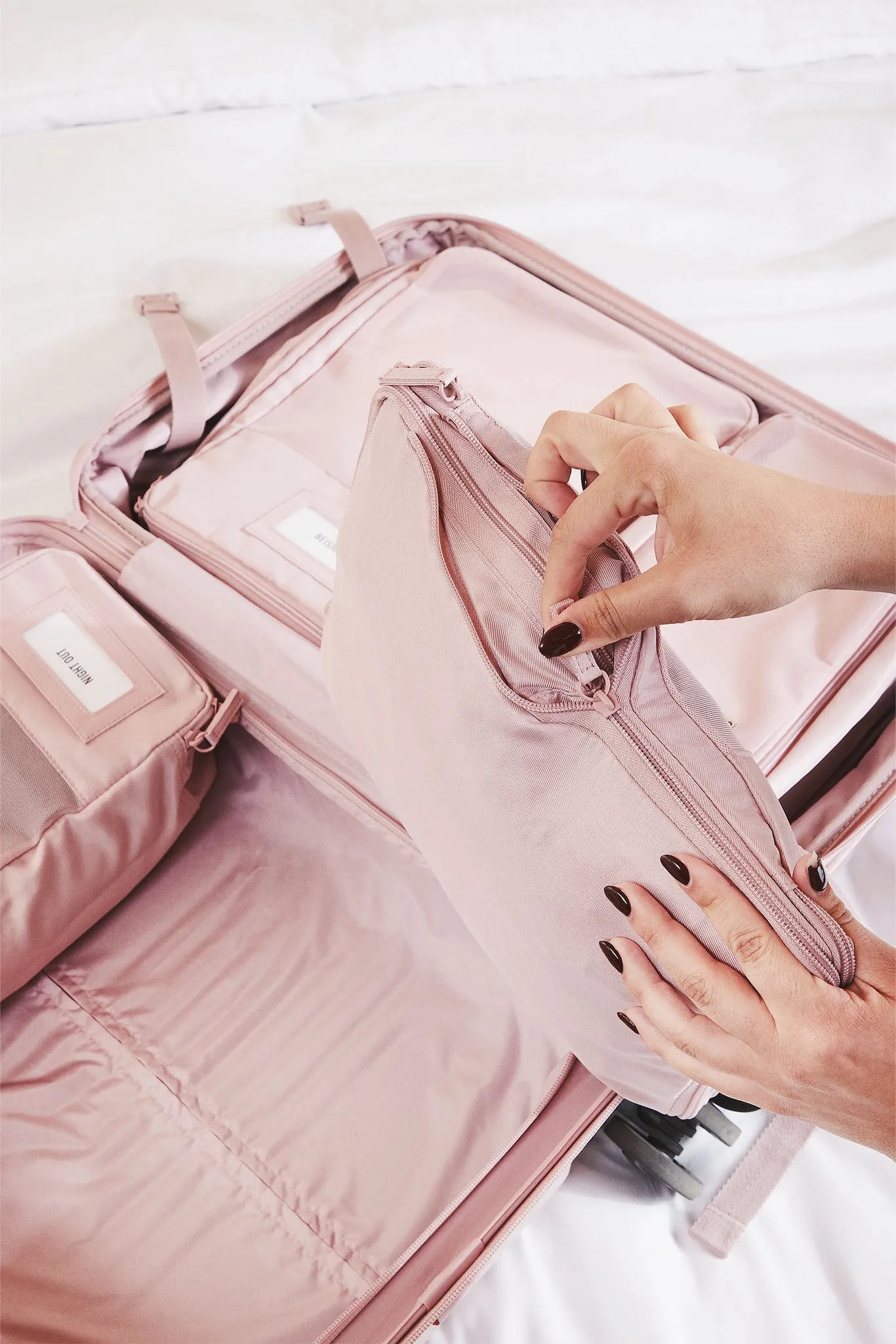 Resale The Compression Packing Cubes 4 pc in Atlas Pink