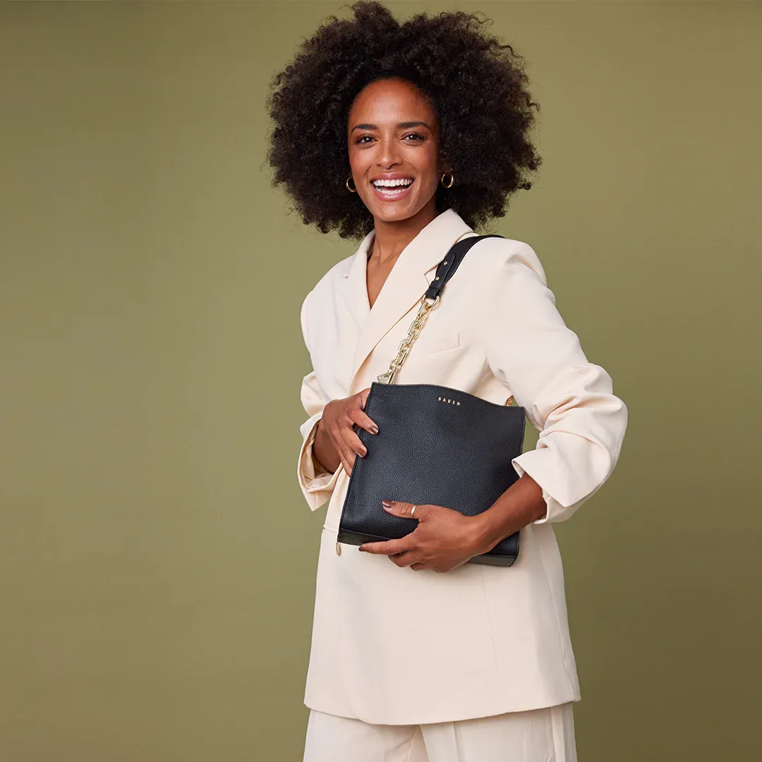 Saben Feature Shoulder Strap Gold Chunky   Black Leather