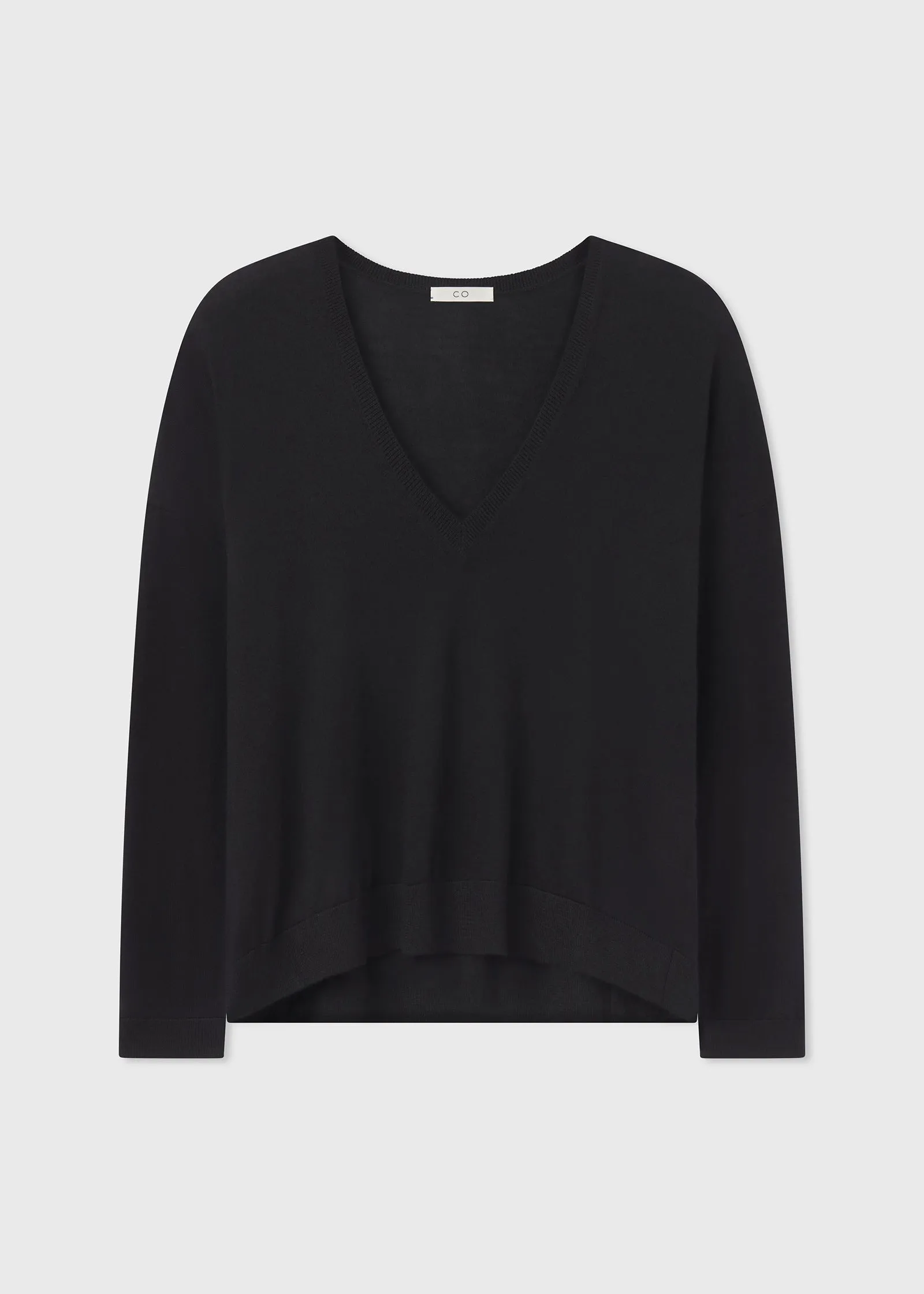 V-Neck Sweater in Fine Cashmere - Black